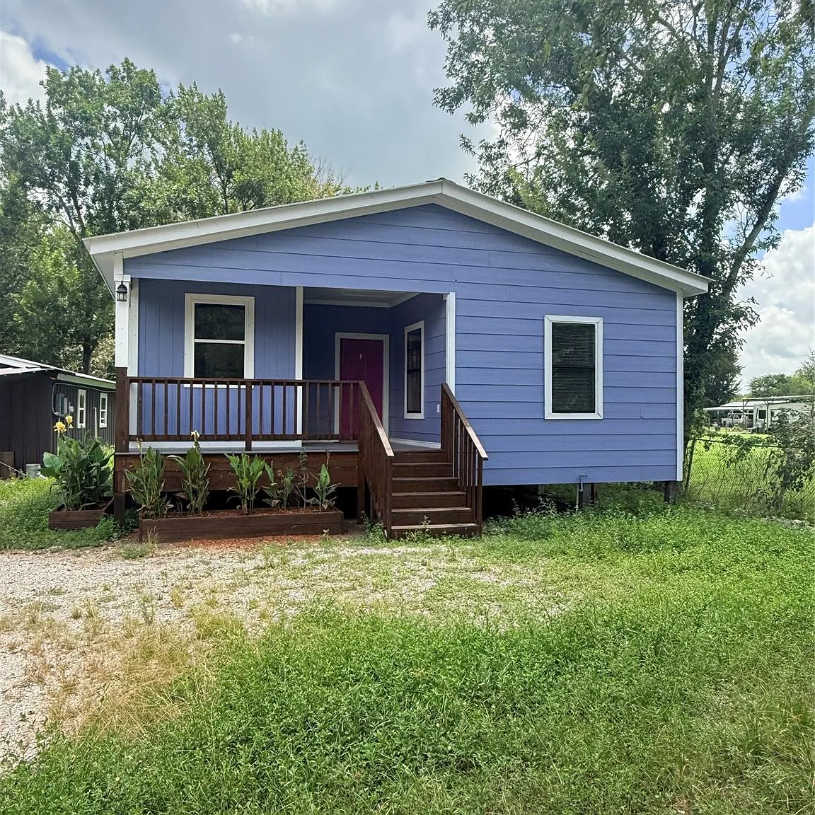 2 bed, 1.0 bath, 896 sqft, $1,100 — Photo 1