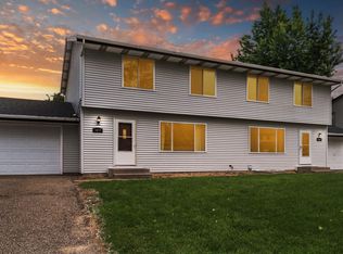 1077 Thorndale Ave, New Brighton, MN 55112