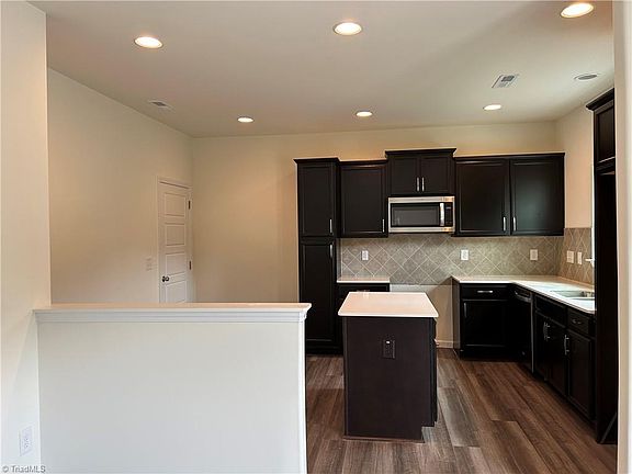4th image of 3524 Wilcox Ct