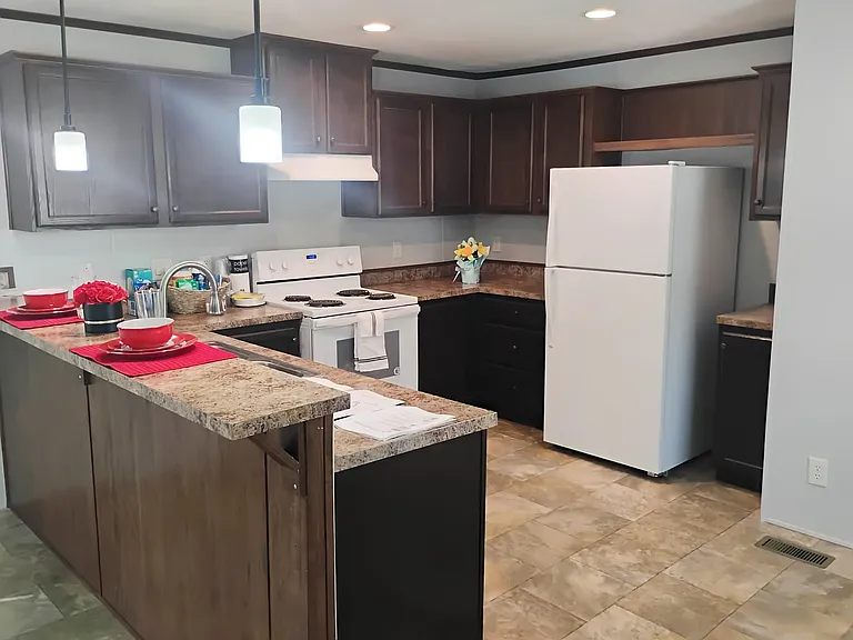 1100 W Locust St #1 — Photo 4