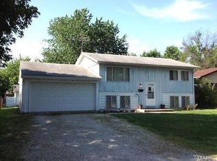 1001 W Nixon Dr, O'Fallon, IL 62269