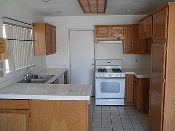 4th image of 6660 Escalon Dr