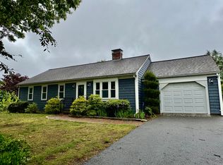 925 Phinneys Ln, Centerville, MA 02632
