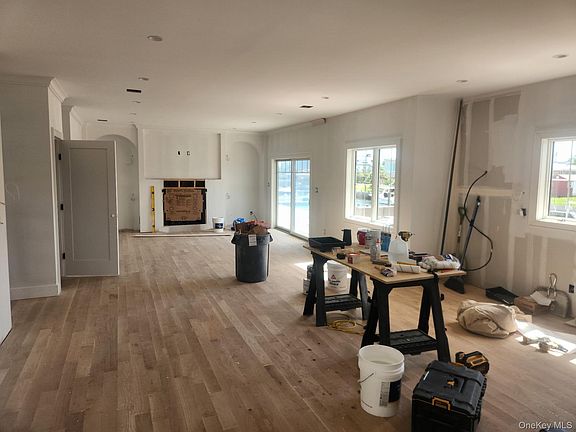 3rd image of 39 Leewater Avenue