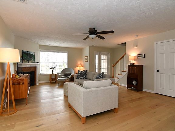 4th image of 19037 Worchester Way