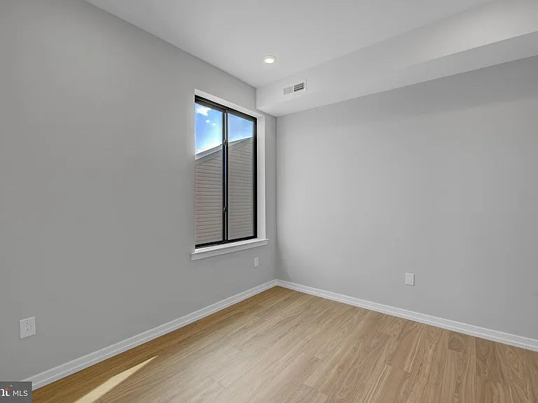 1205 S 15th St #4D — Photo 10