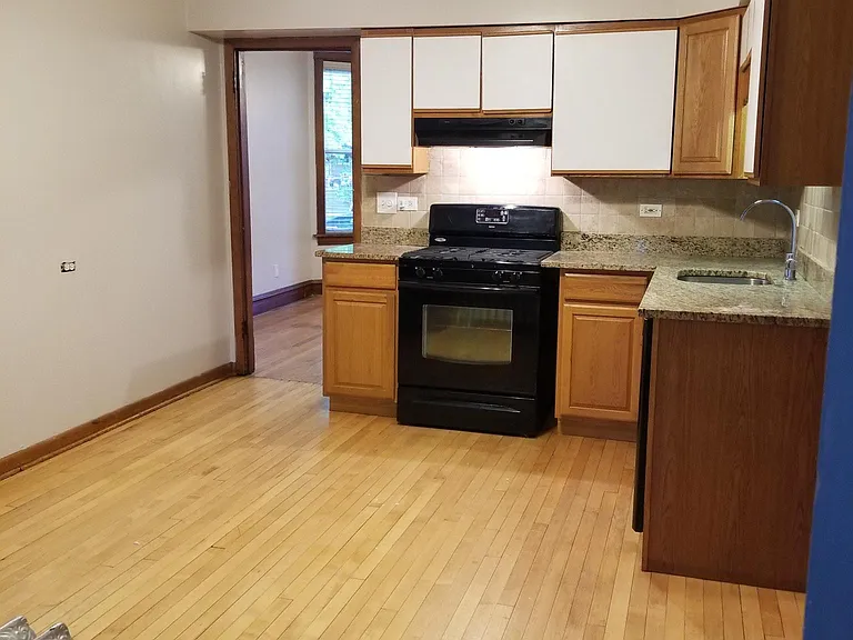 5226 W Hutchinson St #1 — Photo 13