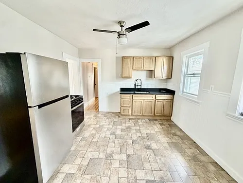 274 Willis Ave Photo 1