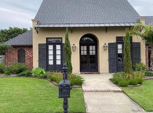 612 Southlake Cir, Youngsville, LA 70592
