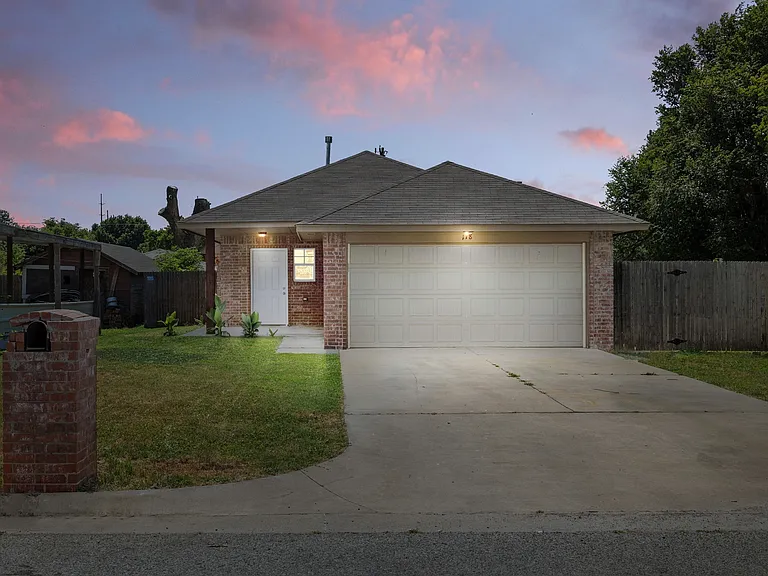 118 S L Ave — Photo 1
