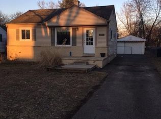 5068 Drayton Rd, Clarkston, MI 48346