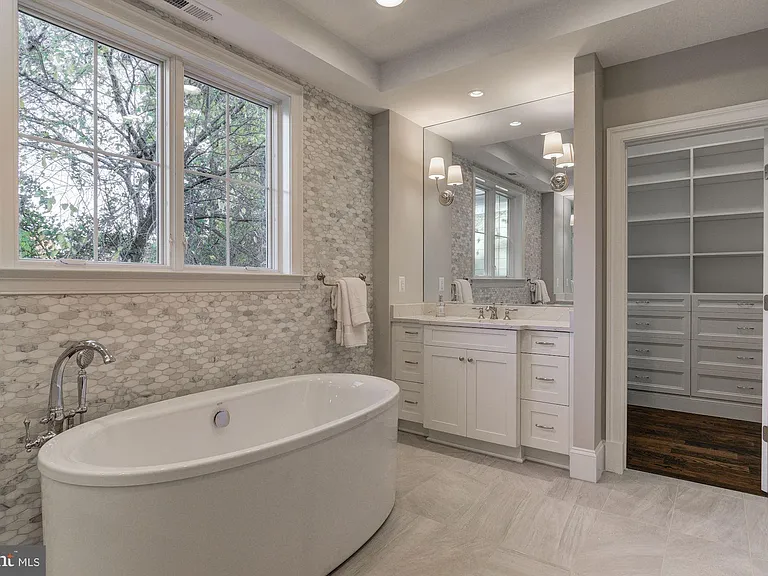 5700 Tanglewood Dr — Photo 22