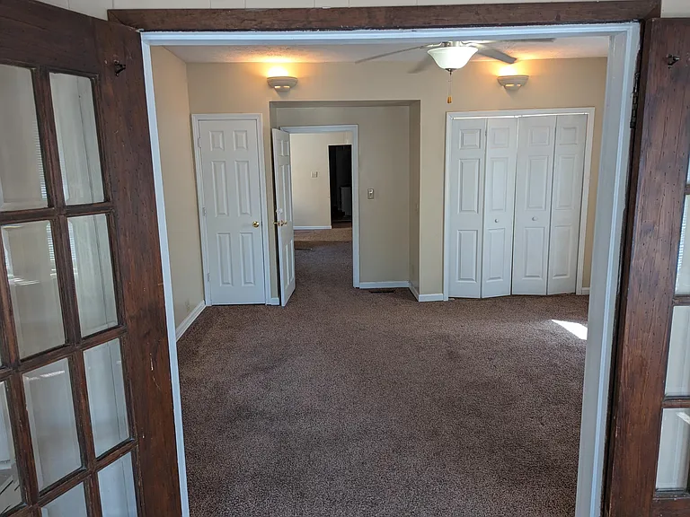 219 Pearl St — Photo 3