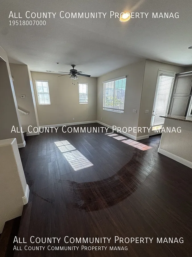 3 Bed 2.5 Bath - 3 Level Townhome for Rent in Temecula — Photo 4