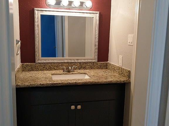 5th image of 10912 Gulf Fwy APT 19