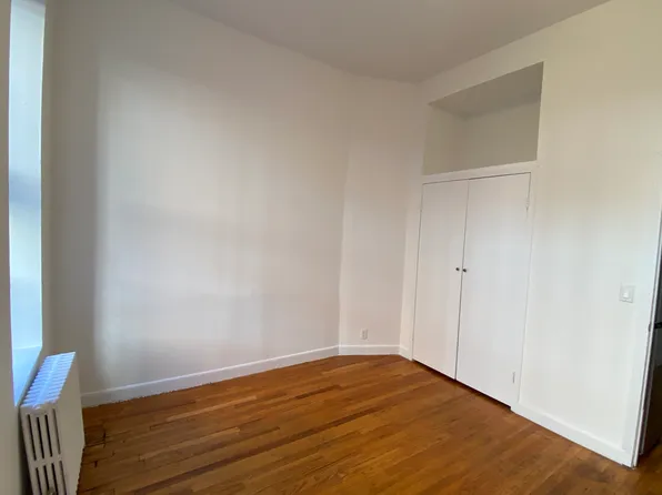 223 East 32nd Street image 6 of 14