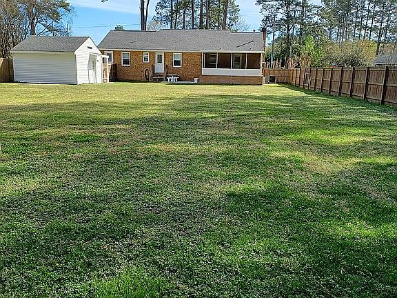 5th image of 858 Waters Rd