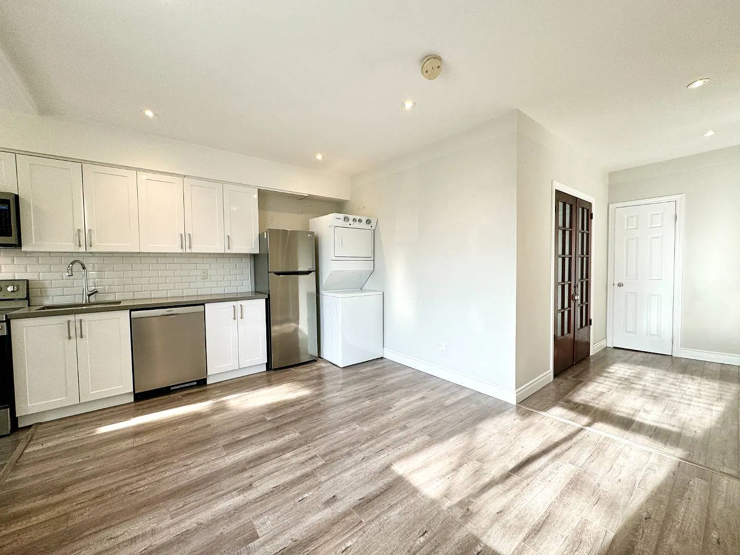 48 Dewhurst Blvd - Lower B — Photo 3