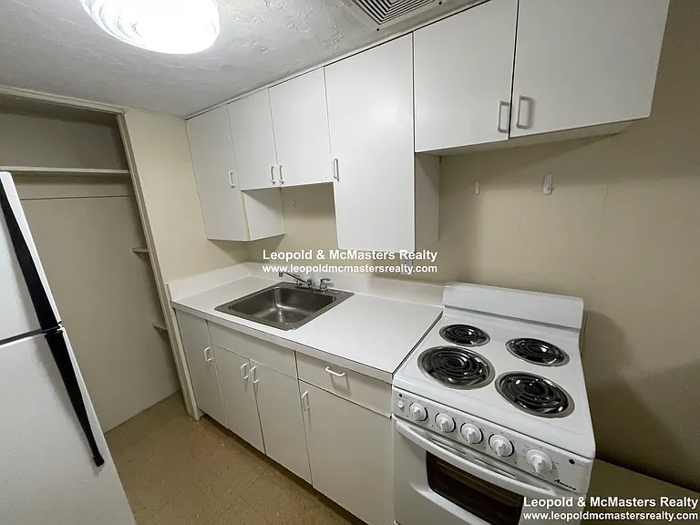 1124 Commonwealth Ave — Photo 9