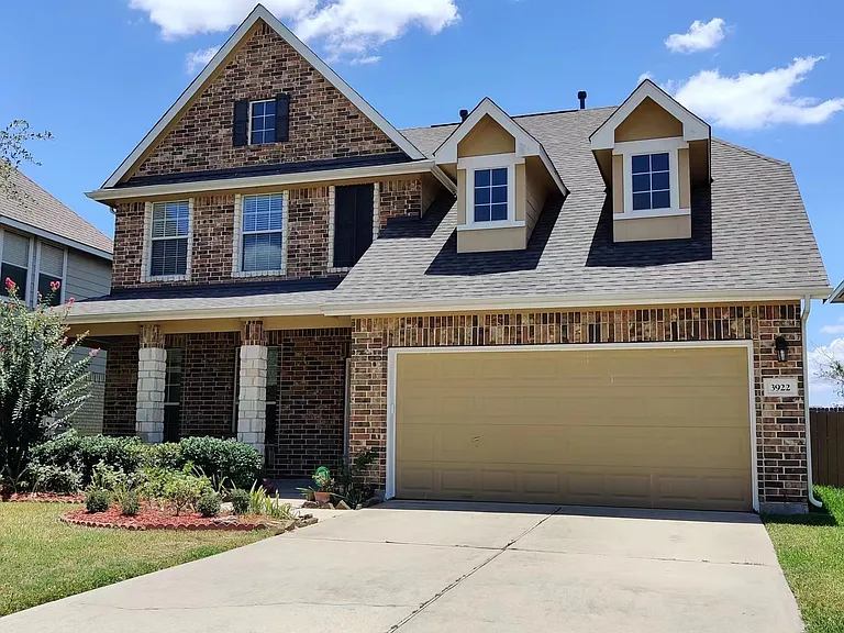 3922 Camden Fields Ln — Photo 2
