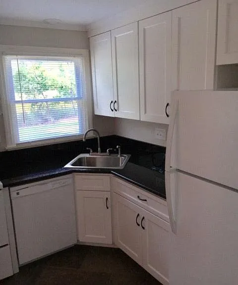 26 Hobart Ln #26 — Photo 17