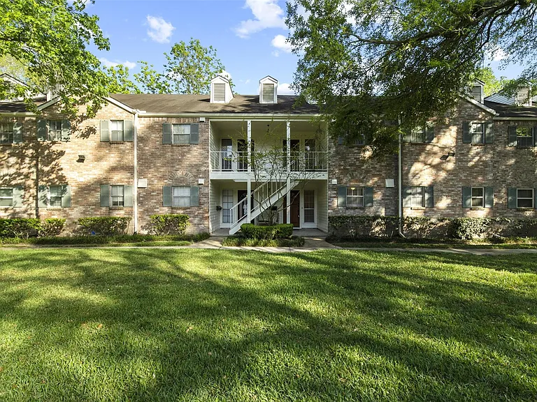 13010 Trail Hollow Dr #3010 — Photo 1