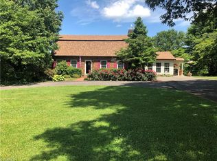 125 Hickory Hill Dr, Mount Airy, NC 27030