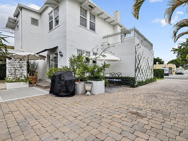 412 El Prado — Photo 40