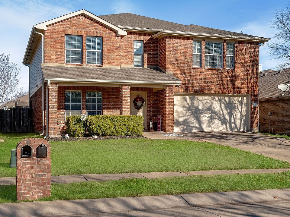 1st image of 724 Mahogany Dr