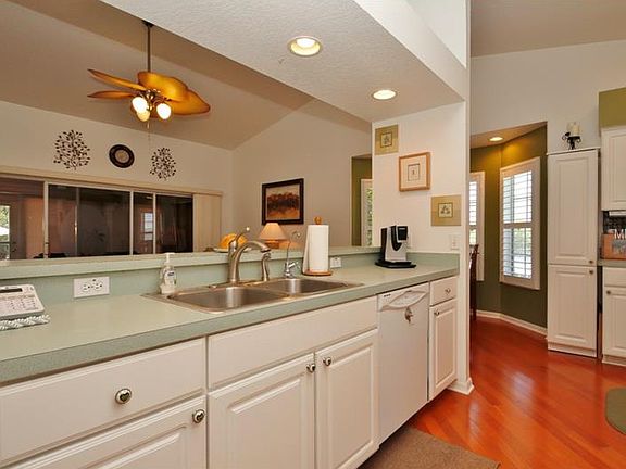 4th image of 543 Trout Ln