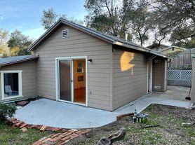 6860 Santa Lucia Rd, Atascadero, CA