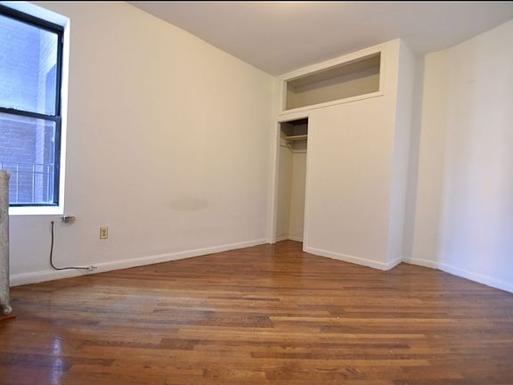 2nd image of 476 Clinton Ave #6H