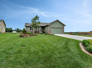 151 S Stoneridge St, Valley Center, KS 67147