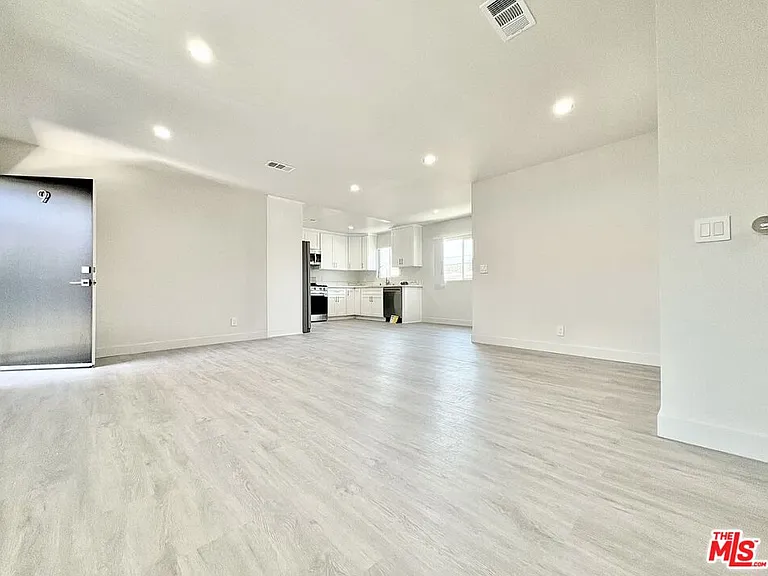 1118 S Holt Ave #2 — Photo 1