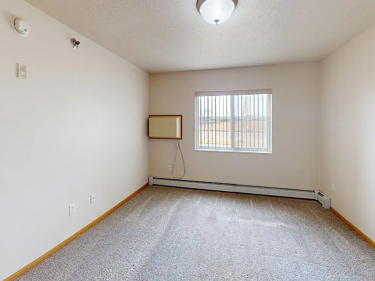 Westport Apartments — Photo 41