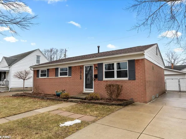 21725 Kramer St, Saint Clair Shores, MI 48080