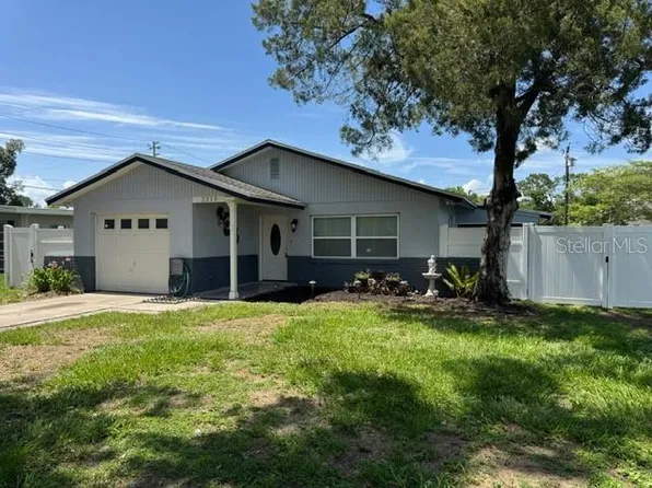 2315 Pembrook Dr, Orlando, FL 32810