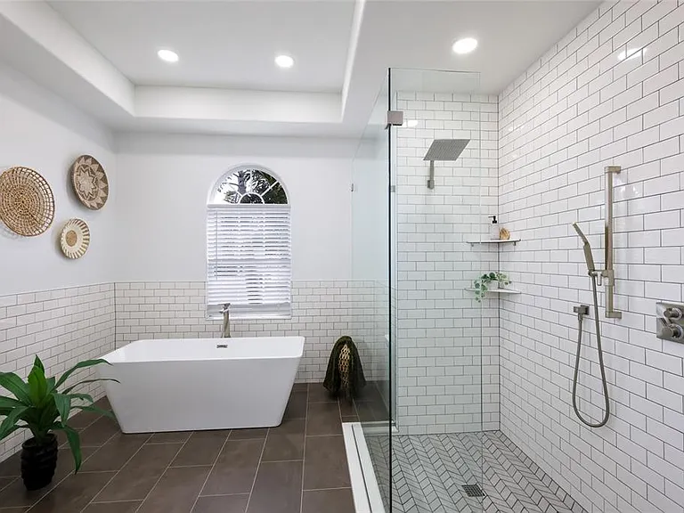 8009 Royal Birkdale Cir — Photo 51