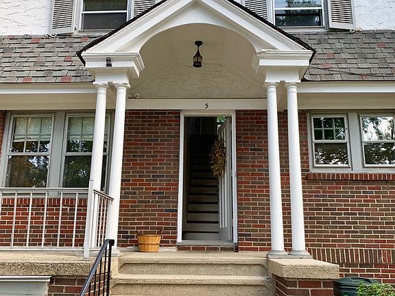 3rd image of 5 Chesterwood Ave