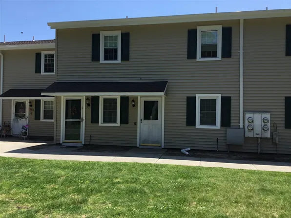215 E E Main Street #34, East Islip, NY 11730