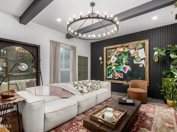 1025 E NORTHERN Avenue, Phoenix, AZ 85020