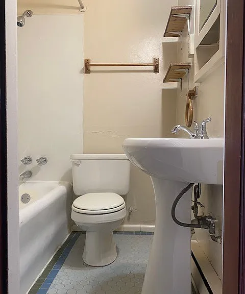 The Travis Apartments — Photo 20