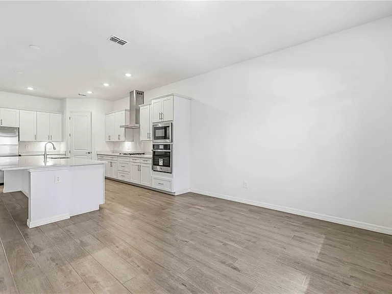 5420 Lightning Whelk Ln — Photo 12