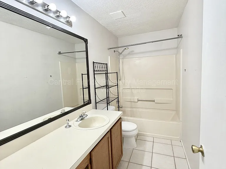 144 Reserve Cir #100 — Photo 7