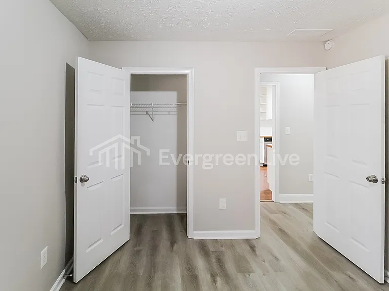 20 Wisteria Way — Photo 10