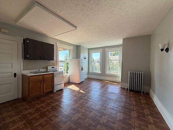 2nd image of 102 Prospect St #5A