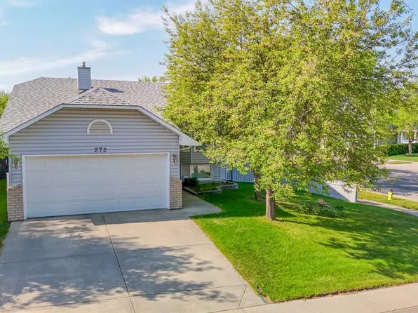 272 NW Covington Rd NE, Calgary, AB T3K 4G2
