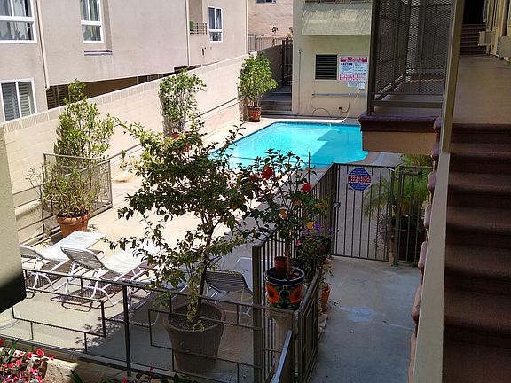 3rd image of 7245 Franklin Ave APT 22