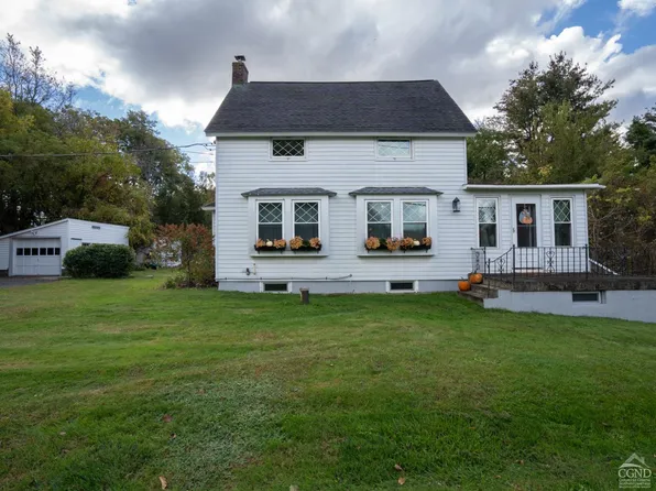 1320 Simons Road, Schodack, NY 12033