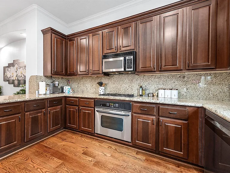 620 Westcott St — Photo 11